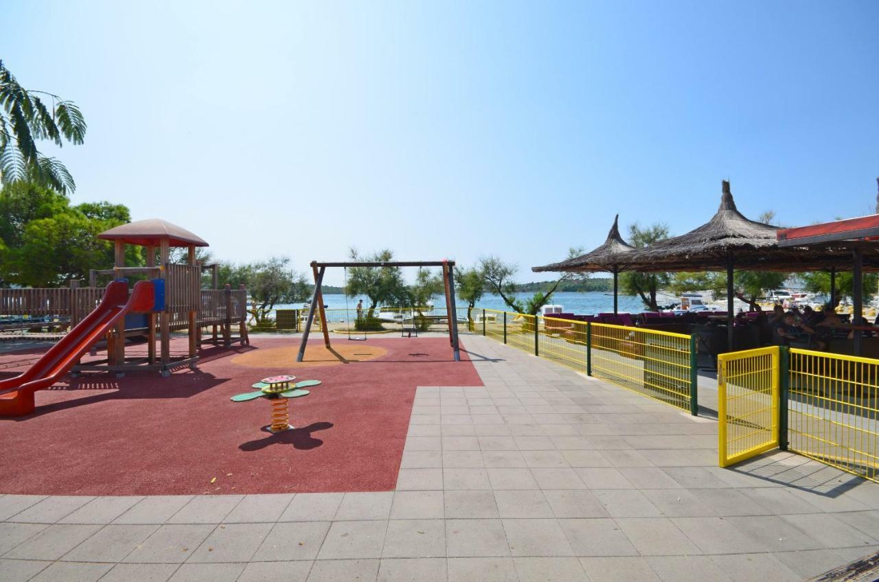 Apartment Canada Dream Vacation Срима Экстерьер фото