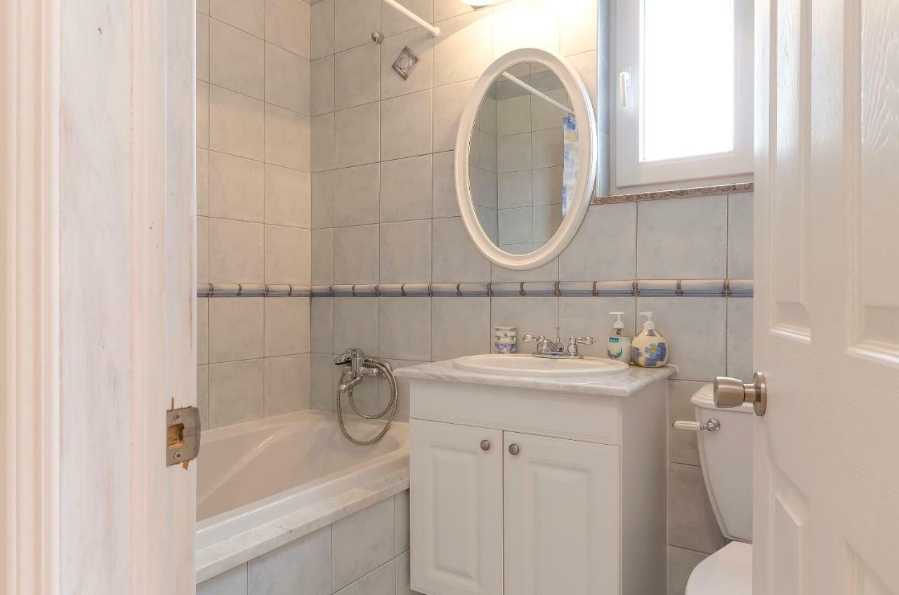 Apartment Canada Dream Vacation Срима Экстерьер фото